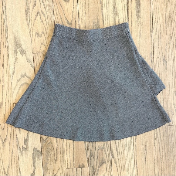 BBJ Los Angeles Women’s Charcoal Knit Layered Gray Mini Skirt Size X-Small - Picture 8 of 12